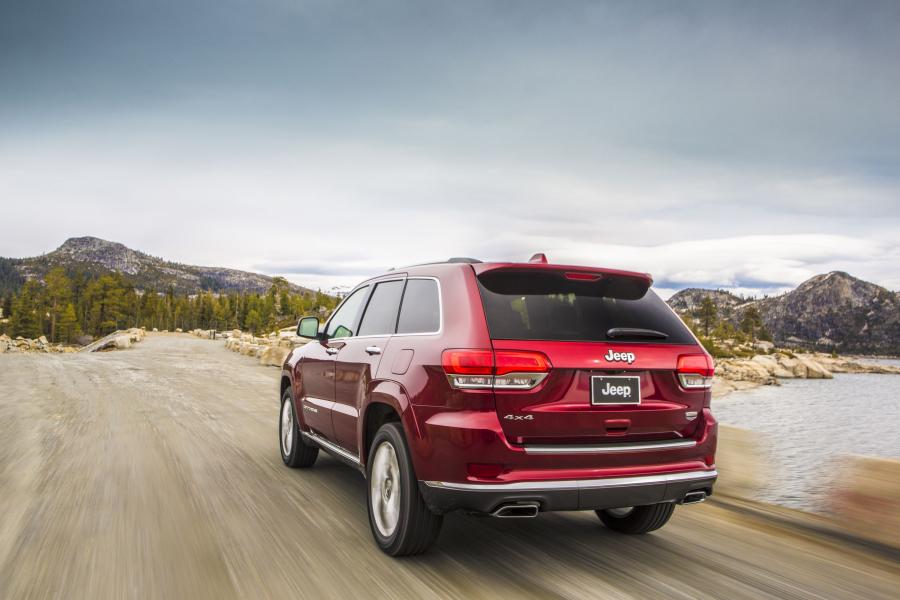  Jeep Grand Cherokee Summit 2014 года  (фото 25 из 61)